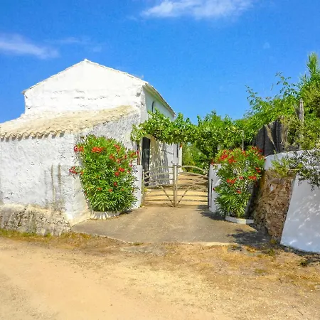 Villa Fornells Sleeps 4 Pool Wifi