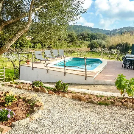 Fornells Sleeps 4 Pool Wifi Villa