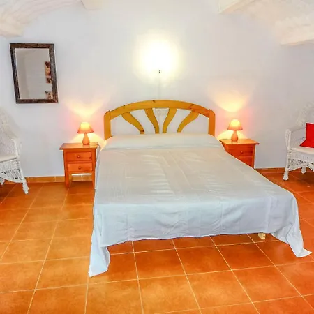 Fornells Sleeps 4 Pool Wifi Villa *